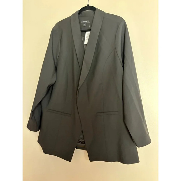 Torrid NWT Studio Refined Crepe Shawl Collar Blazer Black Size 3X or Size 22-24 - Picture 4 of 13